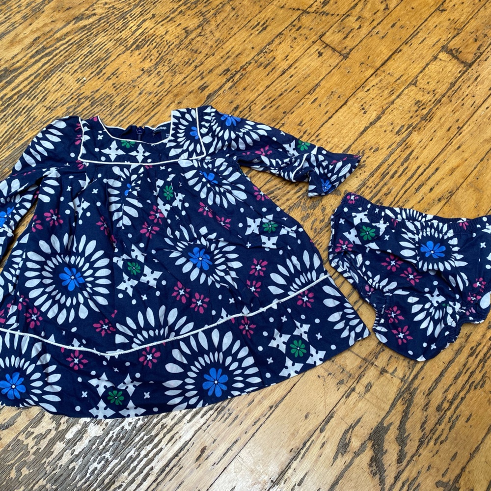 Baby Gap gorgeous Indie print baby dress sz 3-6 month with bloomers!